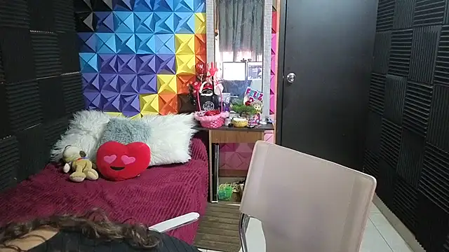 Snapshot of katifoxx chatting on 10.02.25 katifoxx online show from 10.02.25