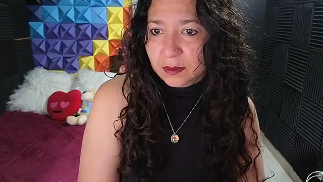 Snapshot of katifoxx chatting on 11.13.25 katifoxx online show from 11.13.25