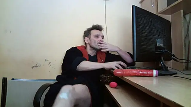 Snapshot of dundyFocus chatting on 02.27.26 dundyFocus online show from 02.27.26