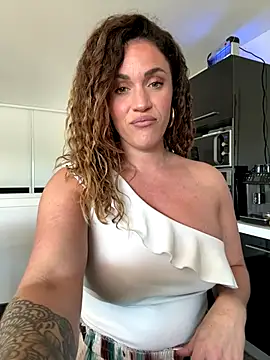 Clara-xoxo online show from 10.02.25