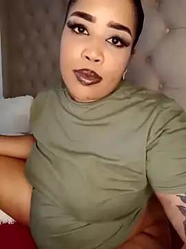 Snapshot of CAMMII_ chatting on 01.19.25 CAMMII online show from 01.19.25