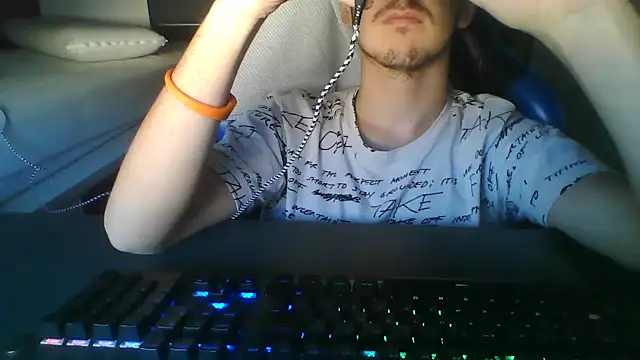 Troycm online show from 10.05.25