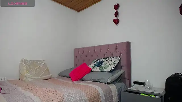 cristin doll  online show from 02.06.25