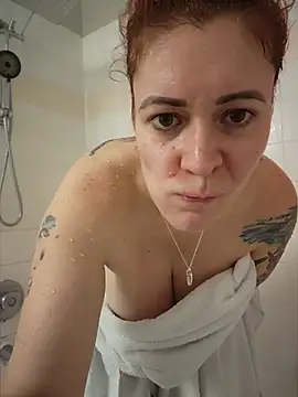 HollyTattoo online show from 10.07.25