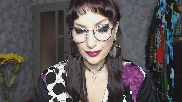 Aziza1 online show from 04.05.26