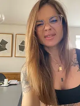 Etwas neugierig online show from 03.05.26