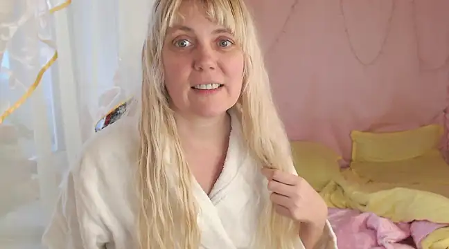 SunnySylvia online show from 12.25.24