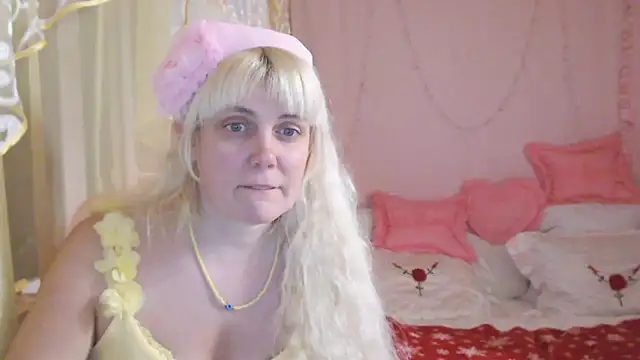 SunnySylvia online show from 01.31.25