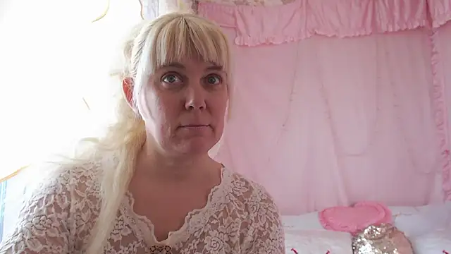 SunnySylvia online show from 01.19.26