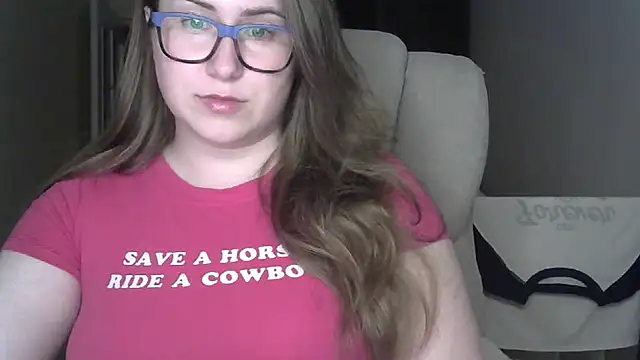 SeasonalSomeone online show from 06.17.26