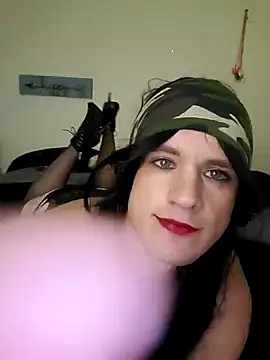 Snapshot of MaddyC6992 chatting on 01.10.25 MaddyC6992 online show from 01.10.25