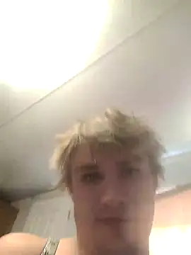 Snapshot of MaddyC6992 chatting on 10.30.25 MaddyC6992 online show from 10.30.25