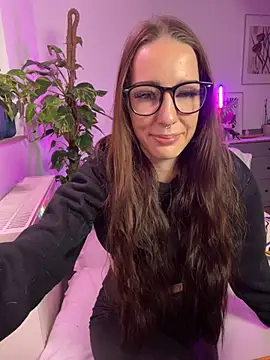 Trixie-Tainted online show from 01.04.25