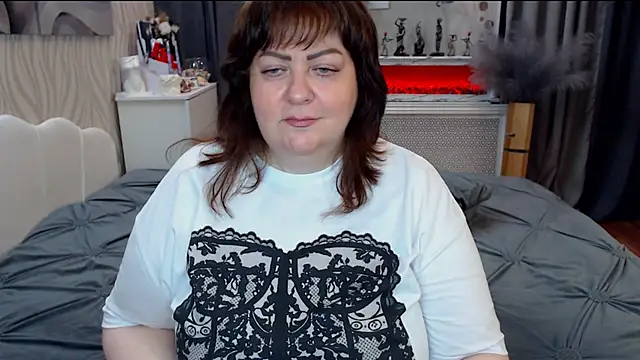 Snapshot of Victoria_BBW chatting on 07.15.26 Victoria BBW online show from 07.15.26