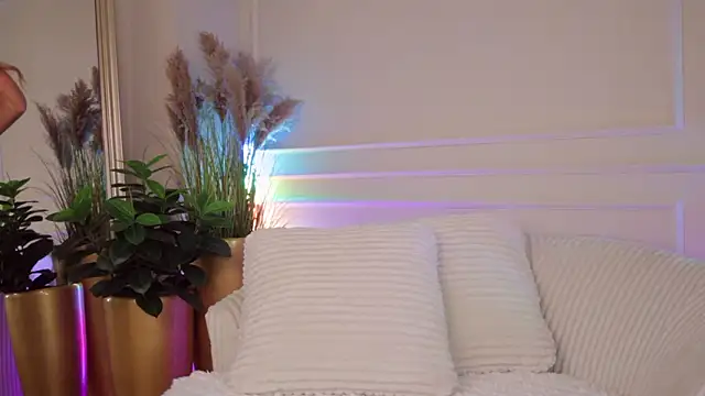 Rachel Quinn  online show from 03.26.26