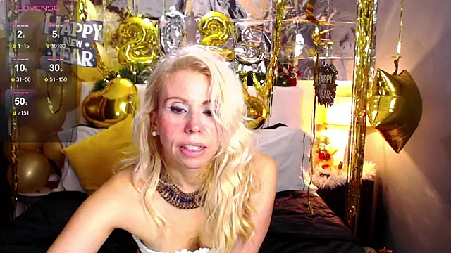 Snapshot of Luci_evans chatting on 01.08.25 Luci evans online show from 01.08.25