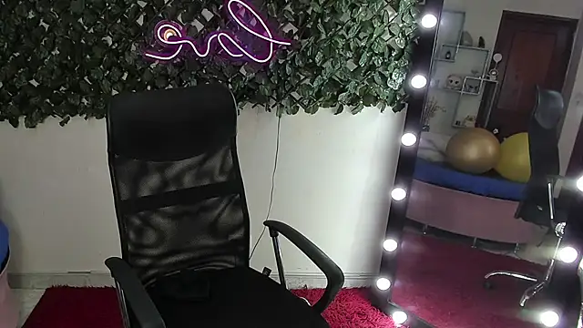 DestinyHills online show from 05.11.26