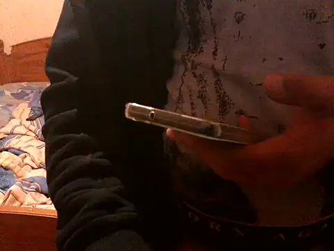 Snapshot of ZDRAVKICH chatting on 11.23.25 ZDRAVKICH online show from 11.23.25