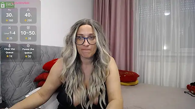 Aphrodite S32 online show from 11.17.25