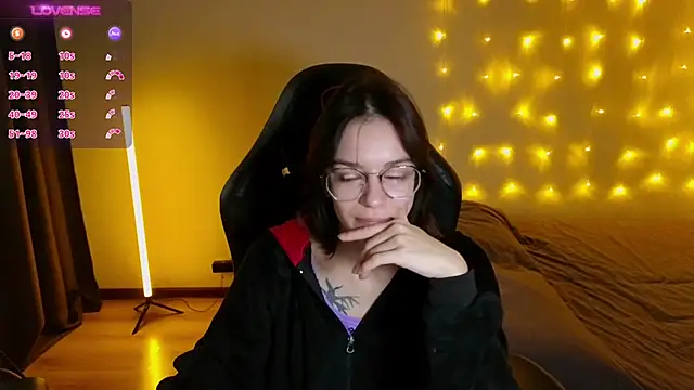 Snapshot of alyssa_sweet chatting on 12.02.24 alyssa sweet online show from 12.02.24