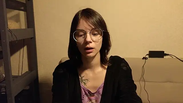 Snapshot of alyssa_sweet chatting on 12.17.24 alyssa sweet online show from 12.17.24