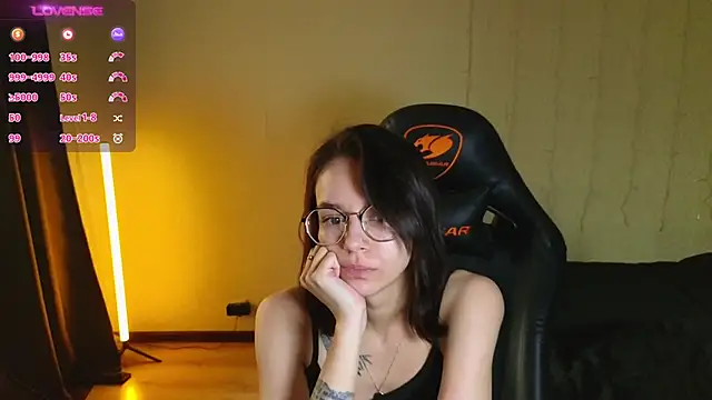 Snapshot of alyssa_sweet chatting on 01.28.25 alyssa sweet online show from 01.28.25