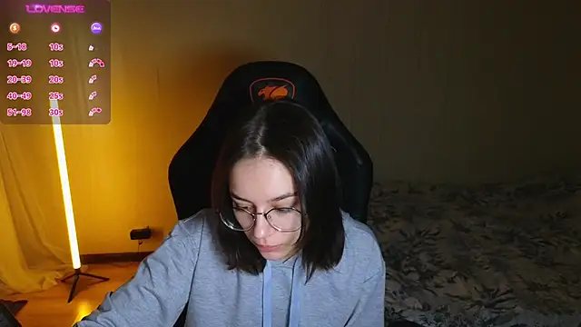 Snapshot of alyssa_sweet chatting on 02.03.25 alyssa sweet online show from 02.03.25