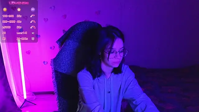 Snapshot of alyssa_sweet chatting on 02.14.25 alyssa sweet online show from 02.14.25