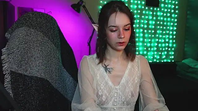 Snapshot of alyssa_sweet chatting on 03.18.25 alyssa sweet online show from 03.18.25