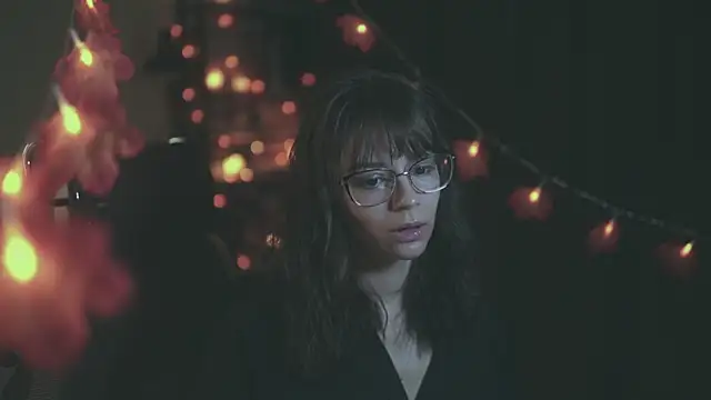 Snapshot of alyssa_sweet chatting on 10.31.25 alyssa sweet online show from 10.31.25