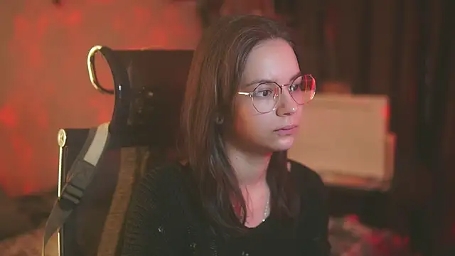 Snapshot of alyssa_sweet chatting on 11.28.25 alyssa sweet online show from 11.28.25