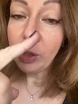 Snapshot of Alice_Sweetyyy chatting on 03.15.25 Alice Sweetyyy online show from 03.15.25