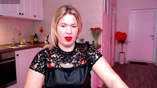 HotTiffani online show from 02.23.25