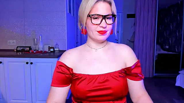 HotTiffani online show from 01.19.26