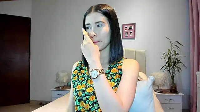 macarena vallejo online show from 02.18.25