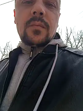 Snapshot of DanielOhCool chatting on 03.11.25 DanielOhCool online show from 03.11.25