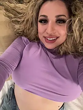 Snapshot of miamellycious chatting on 02.02.25 miamellycious online show from 02.02.25