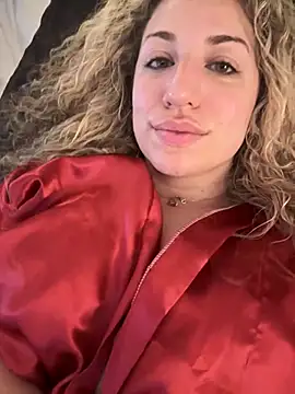 Snapshot of miamellycious chatting on 03.02.25 miamellycious online show from 03.02.25