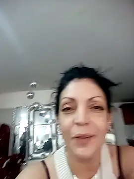 Snapshot of mijal_queen chatting on 01.21.25 mijal queen online show from 01.21.25