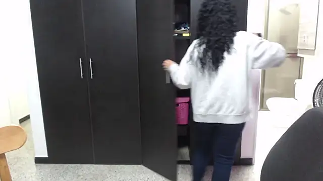 Snapshot of mijal_queen chatting on 09.19.25 mijal queen online show from 09.19.25