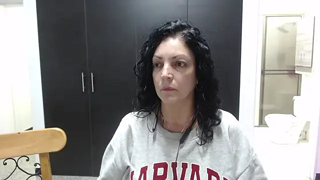 Snapshot of mijal_queen chatting on 10.02.25 mijal queen online show from 10.02.25