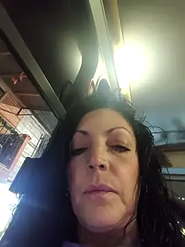 Snapshot of mijal_queen chatting on 11.30.25 mijal queen online show from 11.30.25