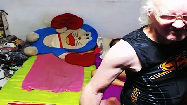 1CuteAndSexy69 online show from 02.12.25