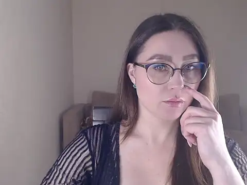 marishaarimova online show from 10.26.25