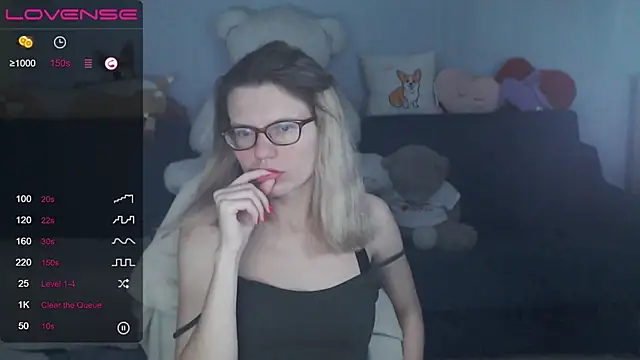 Snapshot of night_is_dark chatting on 02.21.25 night is dark online show from 02.21.25