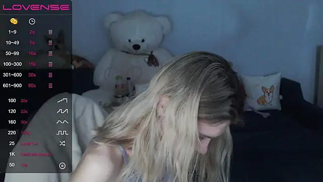 Snapshot of night_is_dark chatting on 02.28.25 night is dark online show from 02.28.25