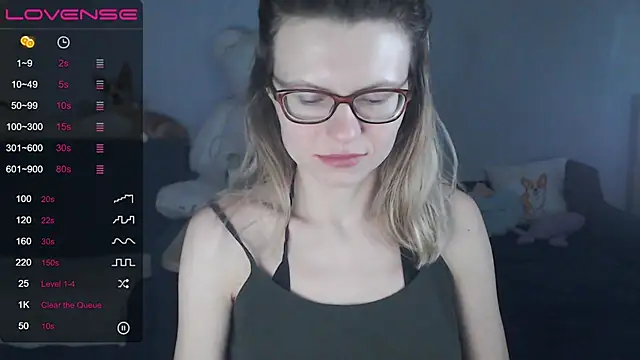 Snapshot of night_is_dark chatting on 03.04.25 night is dark online show from 03.04.25