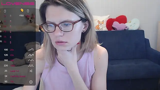 Snapshot of night_is_dark chatting on 03.11.25 night is dark online show from 03.11.25