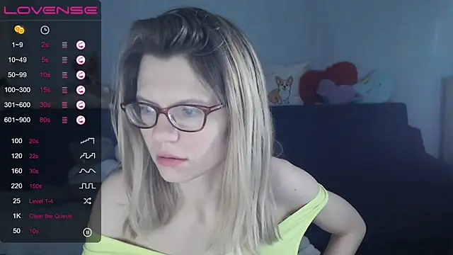 Snapshot of night_is_dark chatting on 03.11.25 night is dark online show from 03.11.25