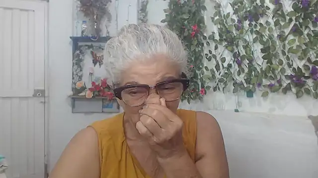 FunnyGrandma online show from 12.17.24